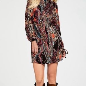 Keyhole open back dress